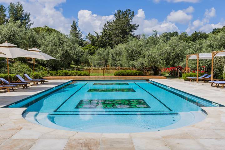 Ferienhaus für 16 Personen, mit Terrasse und Garten sowie Pool, mit Haustier