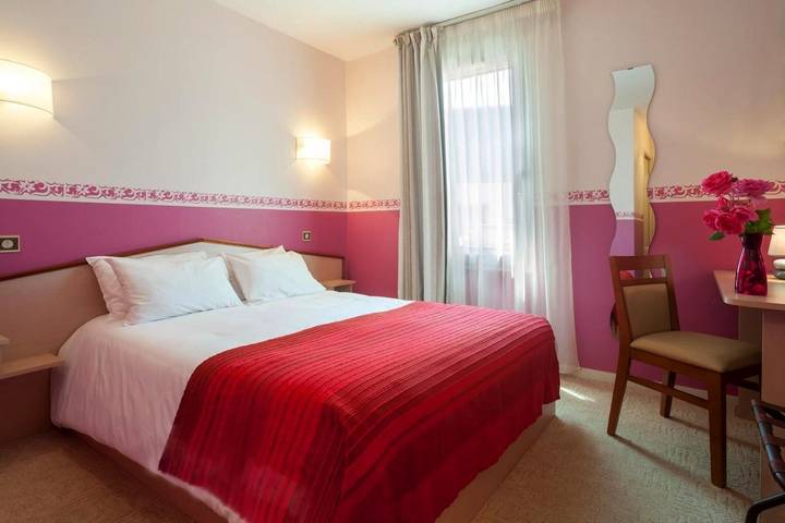Hôtel pour 6 personnes, avec terrasse et jardin, animaux acceptés