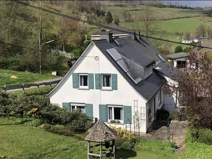 Ferienwohnung für 7 Personen, mit Balkon und Balkon/Terrasse sowie Terrasse und Garten in Bad Berleburg - 2
