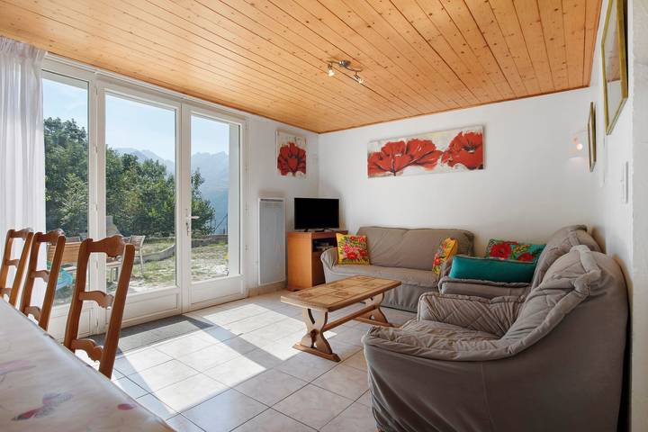 Apartamento entero, Apartamento con vistas panorámicas en pintoresco pueblo de montaña in Grust, Parque nacional de los Pirineos