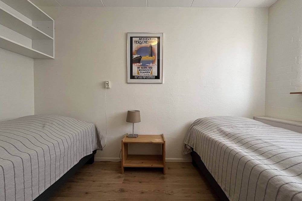 Ganze Wohnung, Geräumige Wohnung im Erdgeschoss mit einer großen sonnigen Terrasse. in Westfriesische Inseln