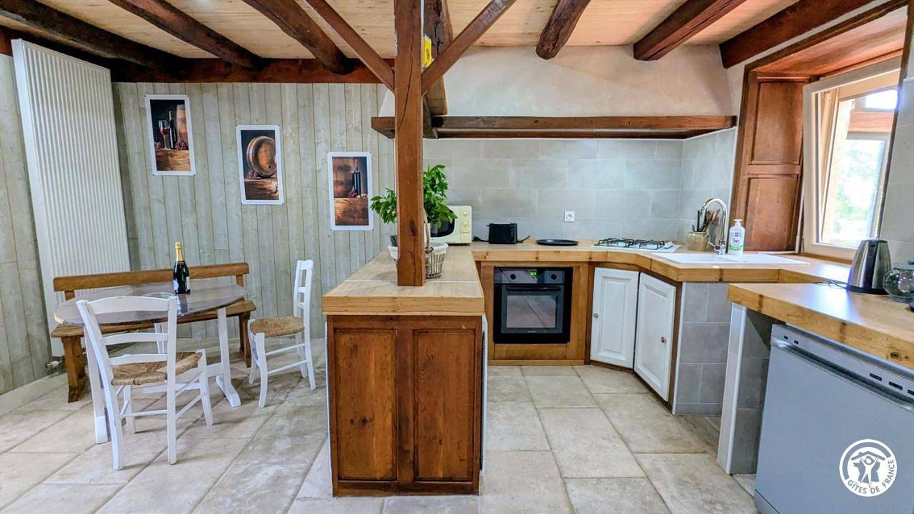 Le Brocangîte à Jules - 7 personnes in Bèze (homonymie), Région de Dijon