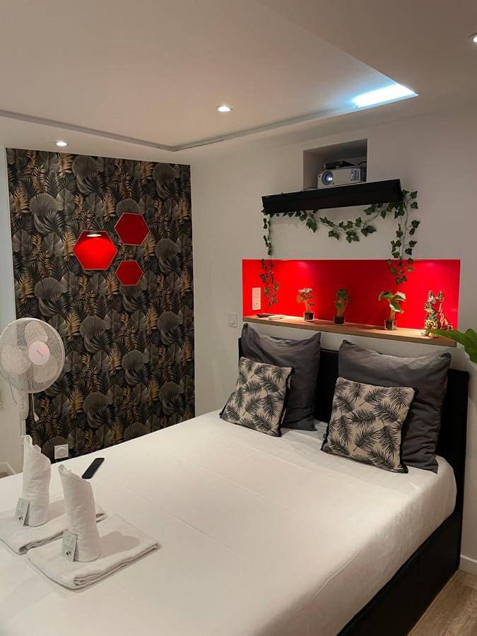 Appartement entier, One-Bedroom Apartment in Villeneuve-sous-Dammartin, Seine-et-Marne