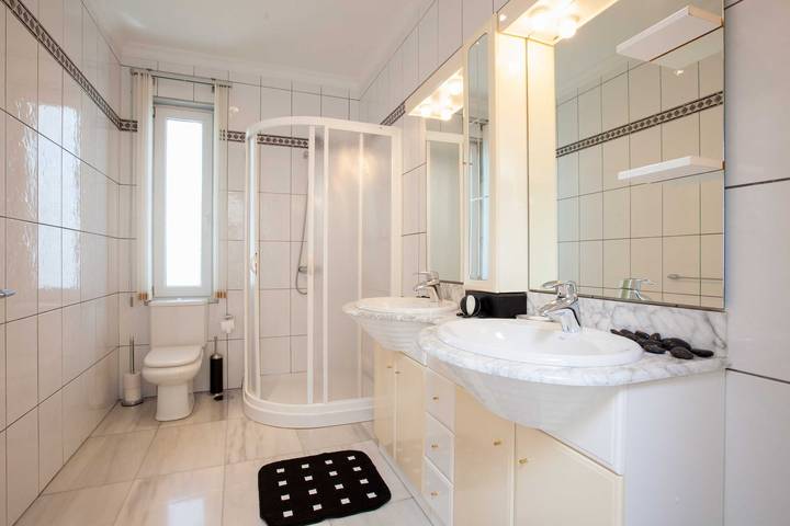 Ferienhaus für 6 Personen, mit Garten und Pool sowie Meerblick in Puerto Calero Marina - 4