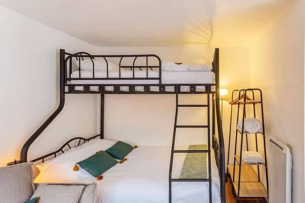 Appartement entier, Paris Centre 25 Min Porte A Porte !Studio 26M2 tout équipé avec jardin privatif in Saint-Michel-sur-Orge, Essonne