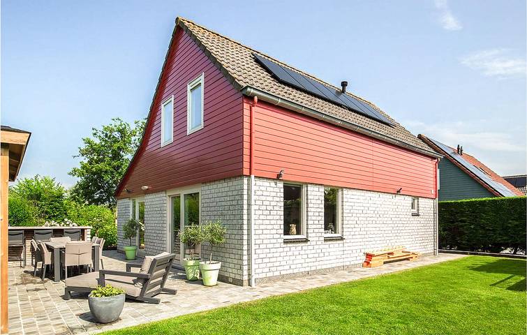 Ferienhaus für 8 Personen, mit Terrasse und Sauna sowie Garten