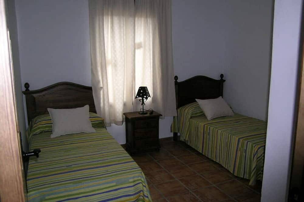 Estilo andaluz, gran piscina privada, cerca de la playa, 2 baños, hermoso jardín - Casa Juan - in La Fontanilla, Conil de la Frontera