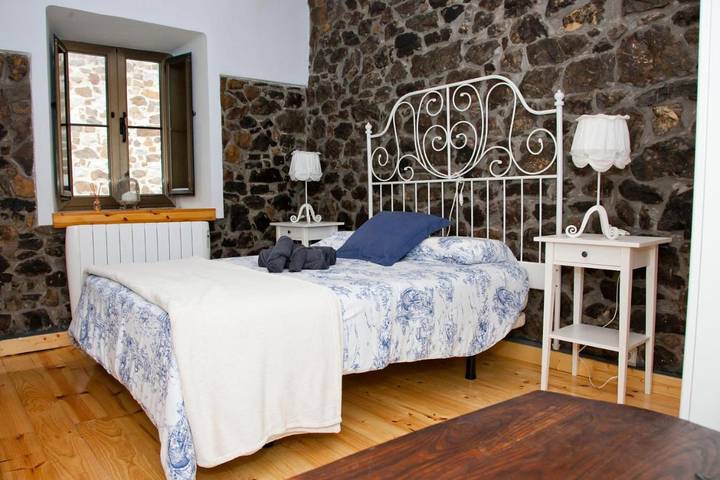 Ferienhaus für 4 Personen, mit Balkon und Terrasse sowie Ausblick in Lena