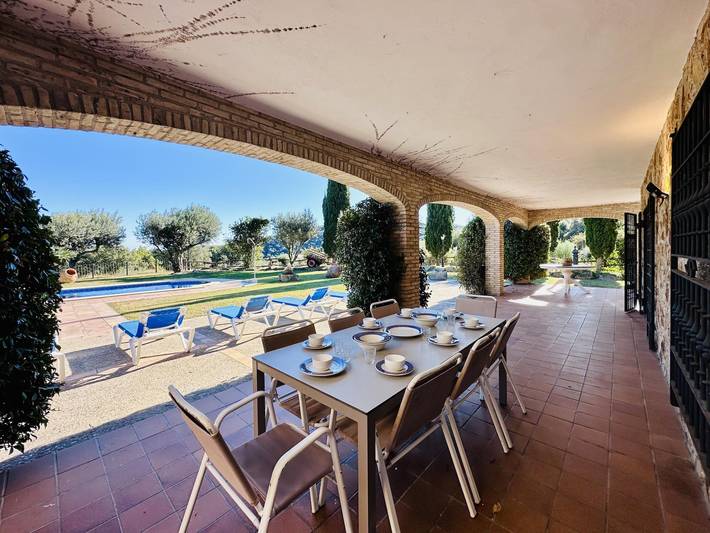 Casa rural para 10 personas, con Balcón/Terraza además de Jardín y Piscina en Cassá de la Selva - 2