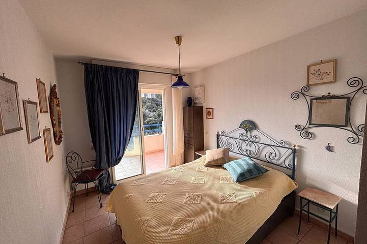 Gîte pour 4 personnes, avec jardin dans Plage D Aigue Bonne - 2