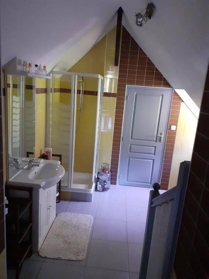 Location de vacances pour 2 personnes, avec vue et jardin à Saint-Ouen-des-Alleux - 3