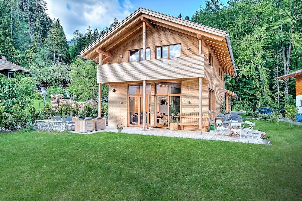 Architekten-Holzhaus mit Flair in Bayern mit Sauna, Garten und Bergblick in Sudelfeld, Bayrischzell