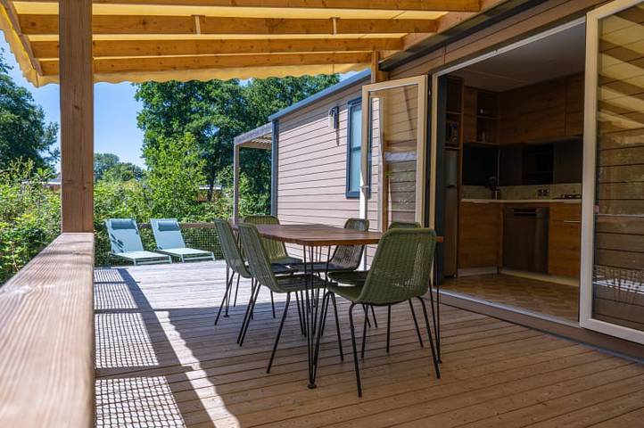 Caravane pour 6 personnes, avec vue sur le lac ainsi que terrasse et balcon/terrasse à Coëx - 2