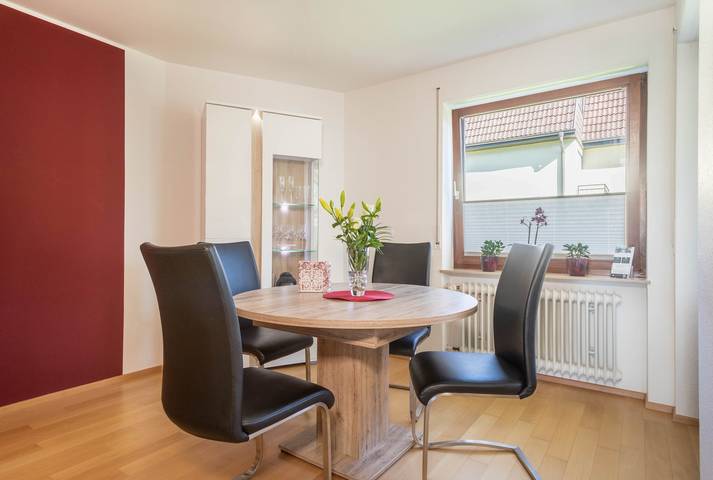 Ganze Wohnung, Moderne Ferienwohnung "Imelda" mit Balkon, Seeblick, Wlan in Überlingen, Region Bodensee-Oberschwaben