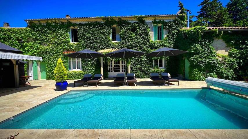 Maison d’hôte pour 2 personnes, avec piscine ainsi que jardin et vue