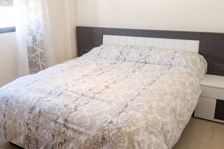Ganze Wohnung, Homerez - Wohnung in Almería mit Pool in Retamar, Almería