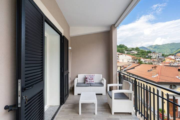 Apartamento entero, Casa Anna Deluxe con vistas al Faito in Pimonte, Montes Lattari