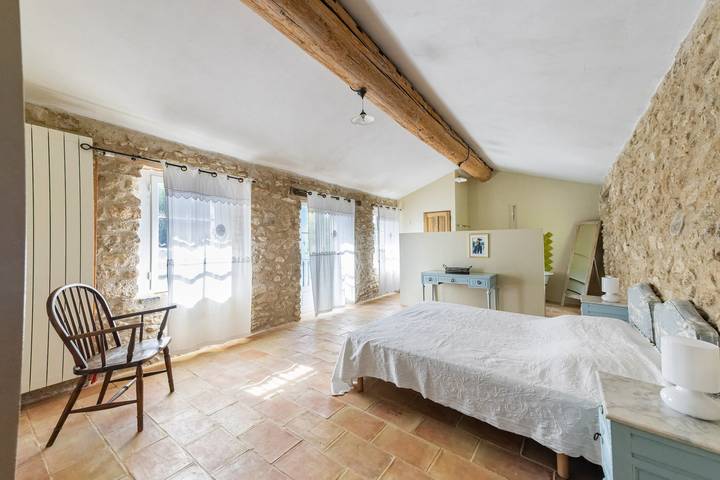 Location de vacances pour 12 personnes à Saignon