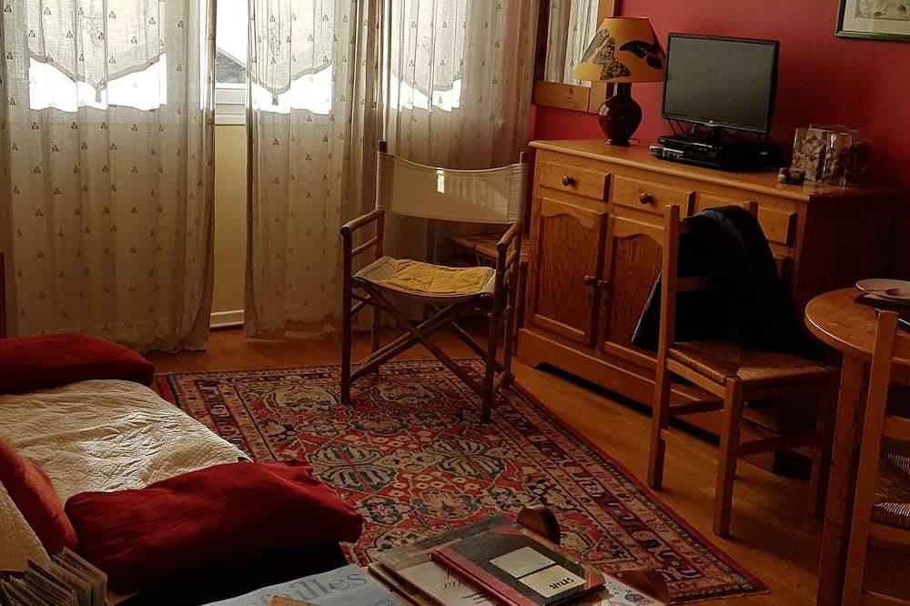 Appartement entier, Tout Confort, 3 étoiles, au Calme à Versailles, proche des commerces in Versailles, Yvelines