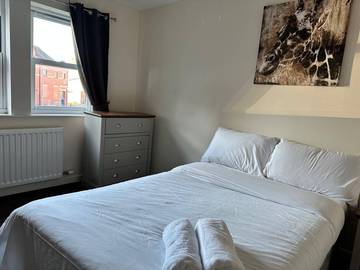 Holiday Rental for 14 People in Barrow-in-Furness, Cumbria, Photo 3