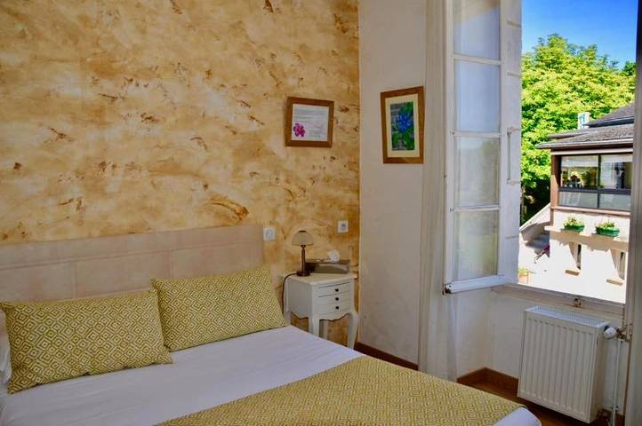 Hôtel pour 2 personnes, avec vue et jardin, animaux acceptés à Martel - 2