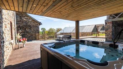 Location de vacances pour 9 personnes, avec jardin à Stoumont