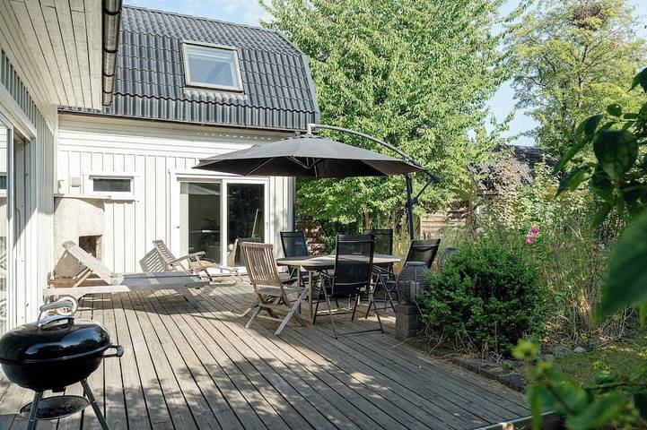 Villa für 8 Personen, mit Garten und Balkon sowie Sauna - 1