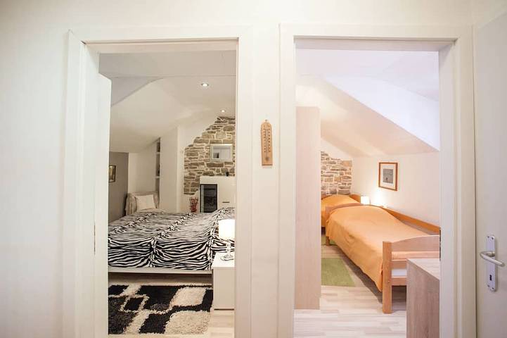 Villa pour 6 personnes, avec jardin et balcon dans Šolta - 4