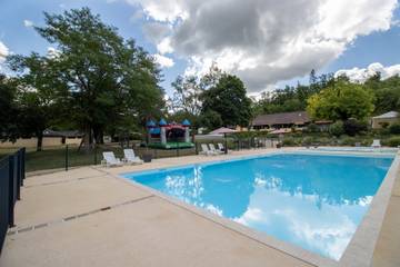 Mobil home pour 4 personnes, avec jardin et bassin pour enfant, animaux acceptés à Saint-Pompont