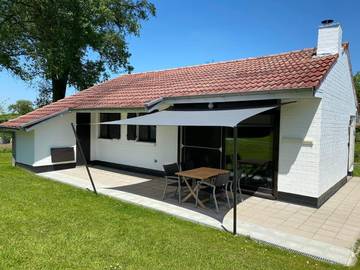 Gîte pour 4 personnes, avec jardin et vue dans Westouter