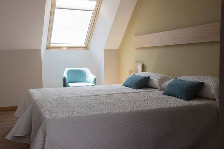 Maison d’hôte pour 2 personnes, avec vue ainsi que terrasse et vue sur le lac à Portomarín - 4