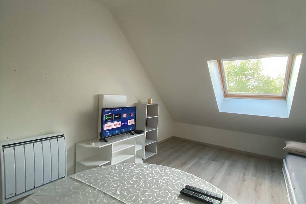 Entire apartment, All accommodations within 24 hours in Le Mans, Sarthe