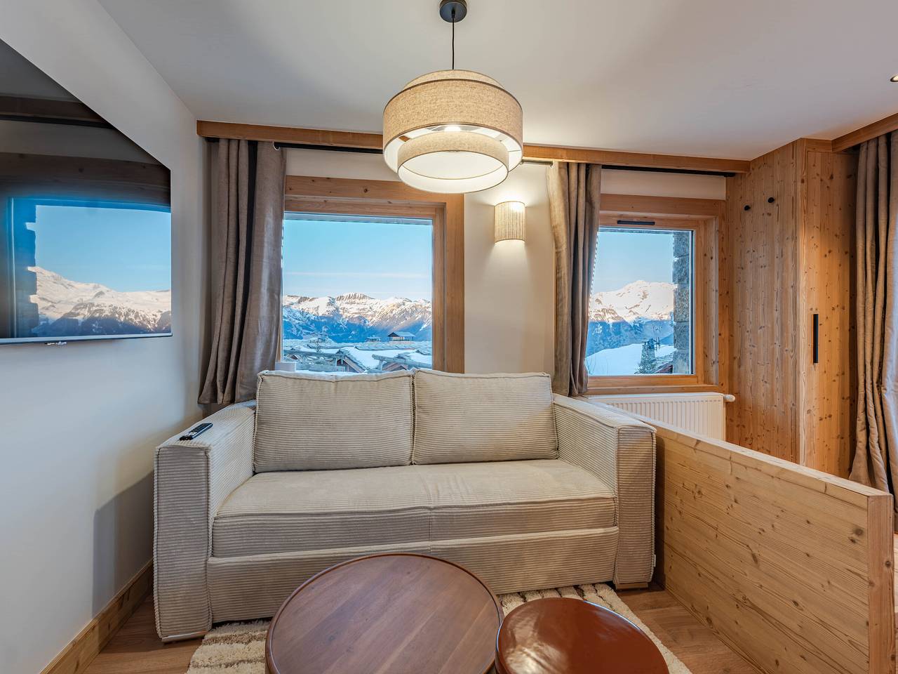 Geheel appartement, Renovated alpine apartment near slopes and shops - Courchevel in Courchevel 1850, Saint-Bon-Tarentaise