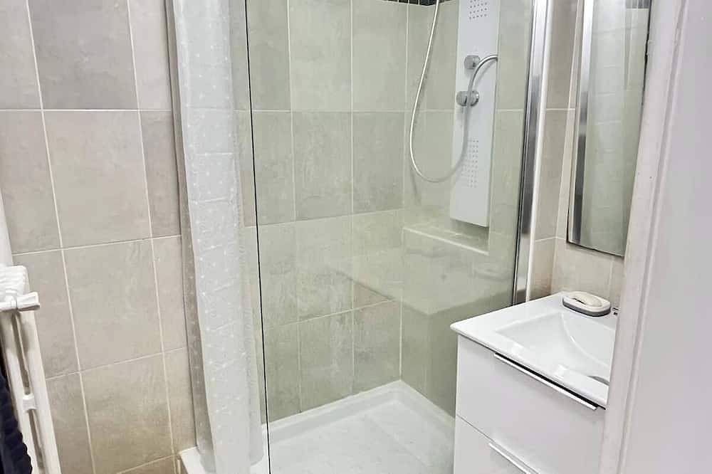 Ganze Wohnung, Bright and Spacious Flat in Montreuil – Great Amenities! in Montreuil, Seine-Saint-Denis