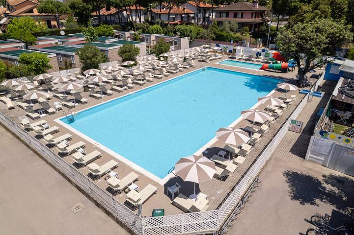Casa vacanza per 4 persone, con Terrazza e Piscina per bambini nonché Piscina a Cervia