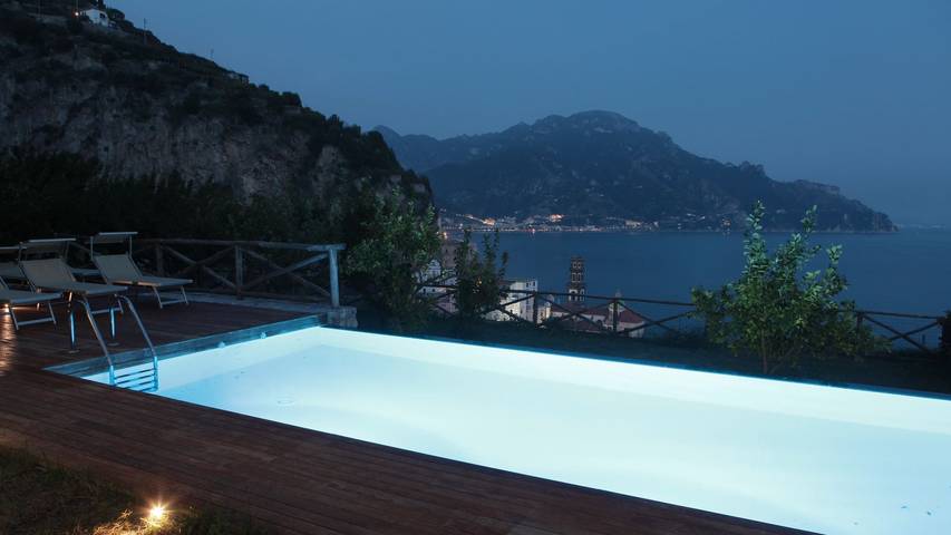 Villa pour 22 personnes, avec terrasse ainsi que jardin et piscine à Amalfi - 4