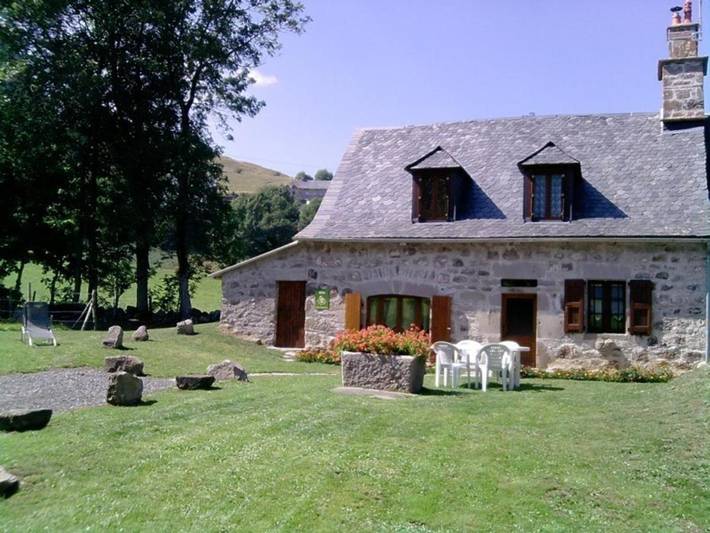 Location de vacances pour 4 personnes, avec Jardin à Lavigerie