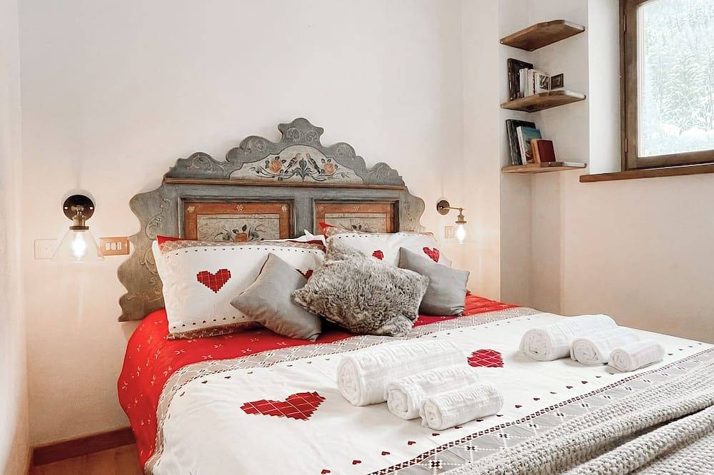 Ganze Wohnung, Cozy mountain house with private garden a few kilometers from Cortina. in San Vito di Cadore, Dolomiti Superski