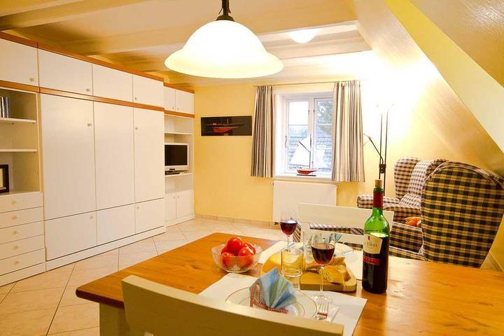 Ferienwohnung für 2 Personen, mit Sauna und Terrasse sowie Garten in Nebel - 2