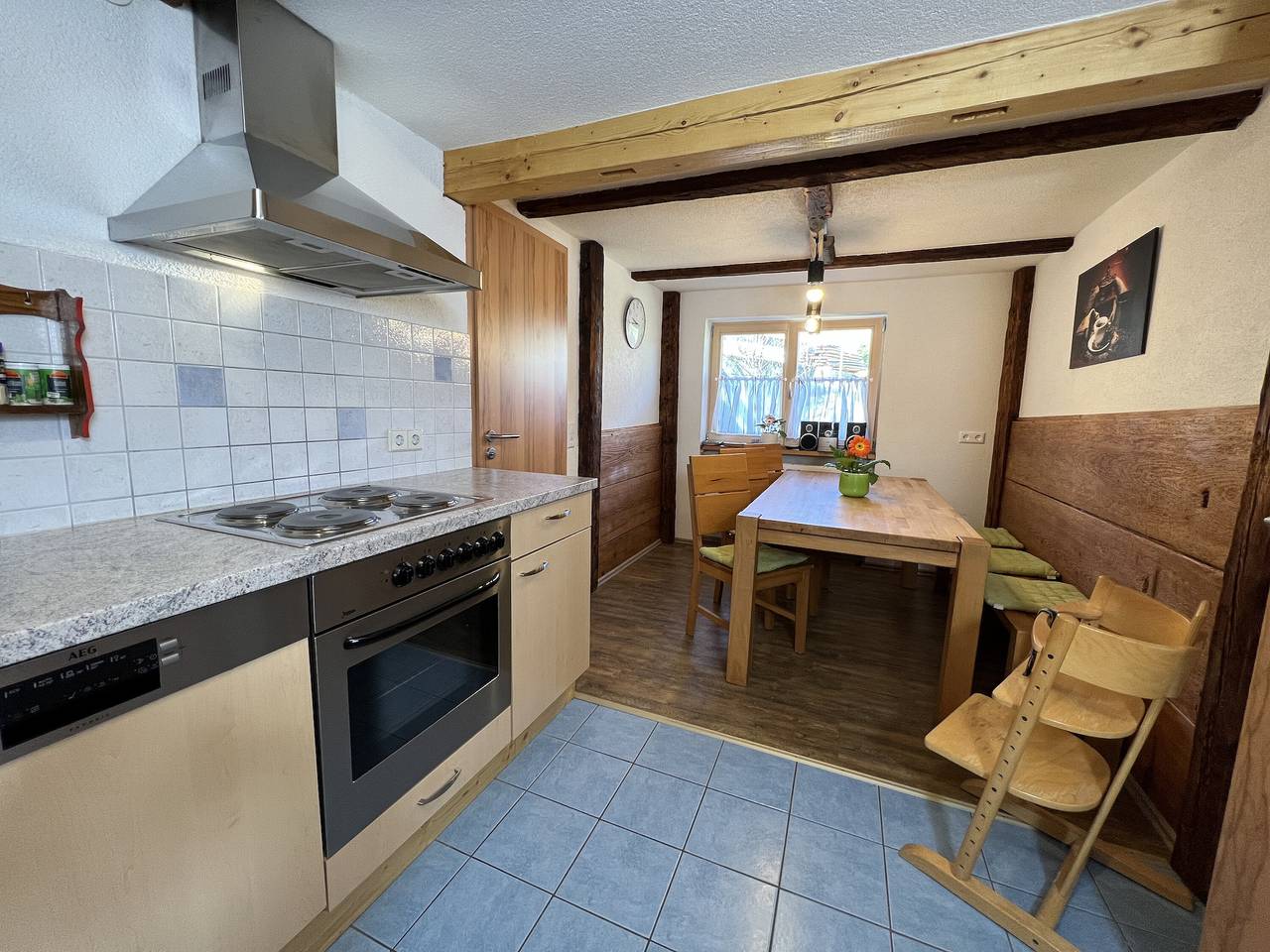 Ganze Wohnung, Ferienwohnung Schneeflocke, 60 Qm' mit Bergblick, Gemeinschaftsgarten und Balkon in Titisee-Neustadt, Suedlicher Schwarzwald
