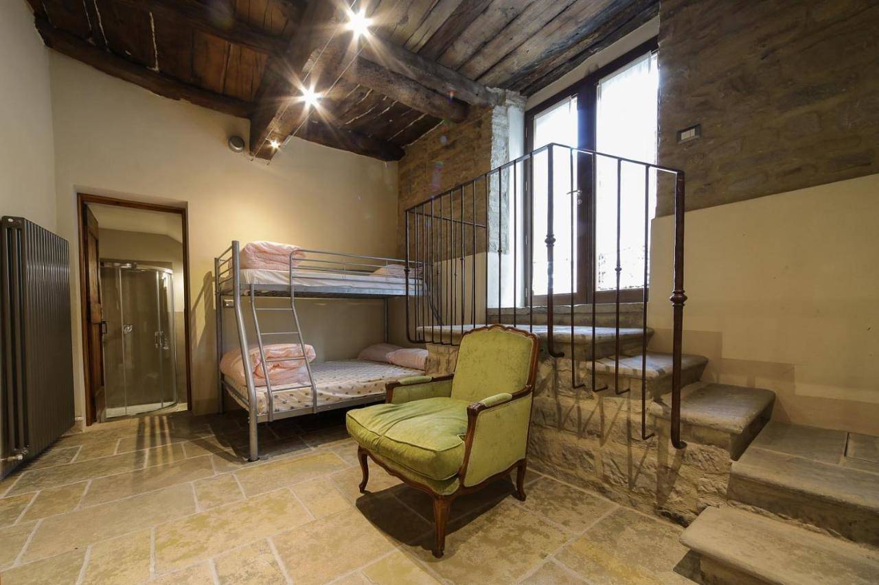 Seven-Bedroom House in Tredozio, Province de Forlì-Cesena