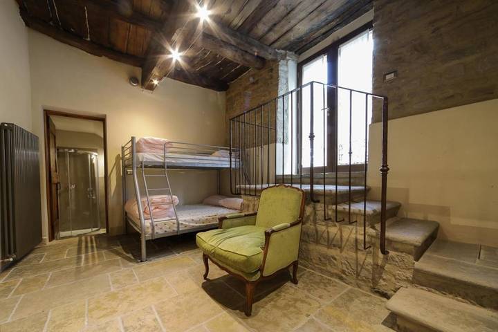 Maison de campagne pour 38 personnes, avec Terrasse et Jardin ainsi que Piscine et Vue à Tredozio - 4