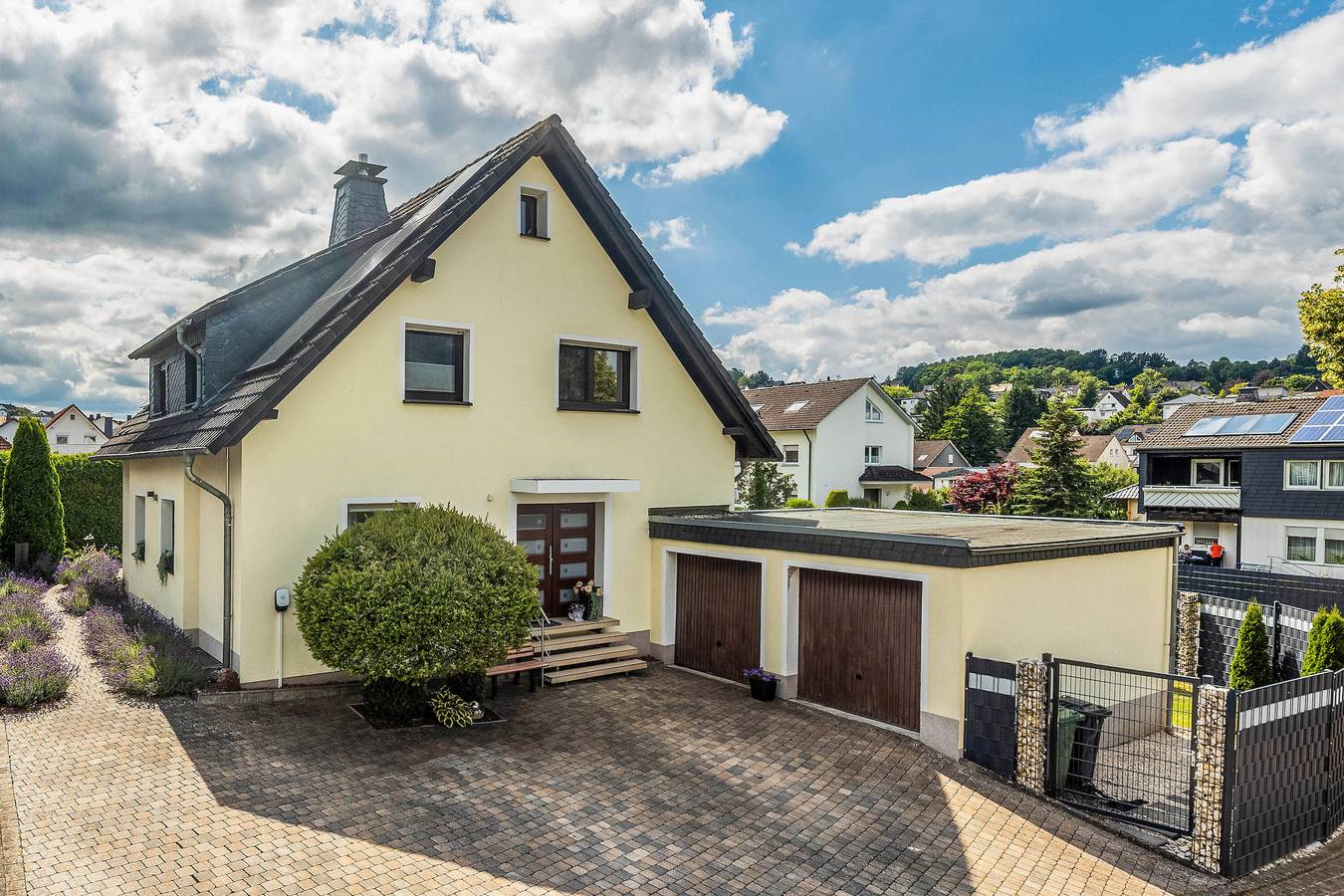 Ganze Wohnung, Ferienwohnung 'Sonnenblick Und Relax' mit privater Terrasse, Gemeinschaftsgarten und Wi-Fi in Sundern, Sorpesee