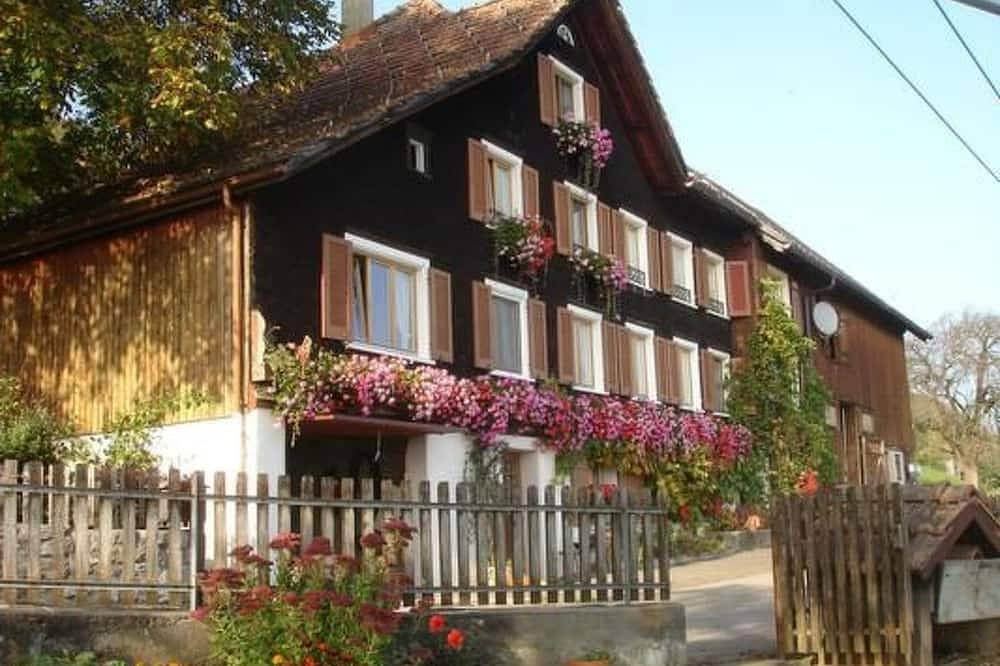 Ganze Wohnung, Löhli Hof in Zürich Voralpen