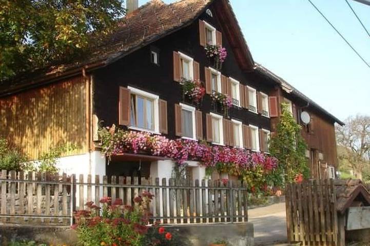 Ferienwohnung für 7 Personen, mit Garten