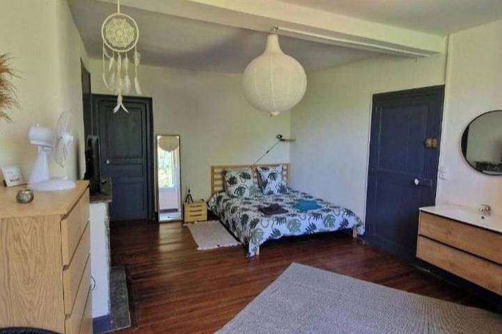 Spacious Townhouse Suite - Sleeps 4 in Oloron-Sainte-Marie, Béarn