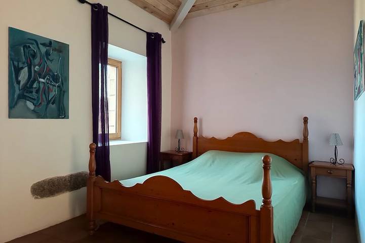 Gîte pour 4 personnes, avec jardin à Gravières - 3