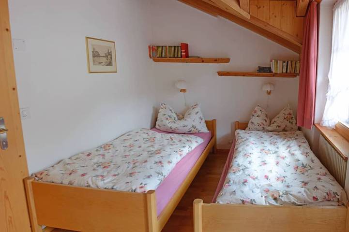 Ganze Wohnung, Heimelige 3-Zimmer Dachwohnung im Zentrum von Zermatt mit Matterhornblick in Zermatt, Walliser Alpen