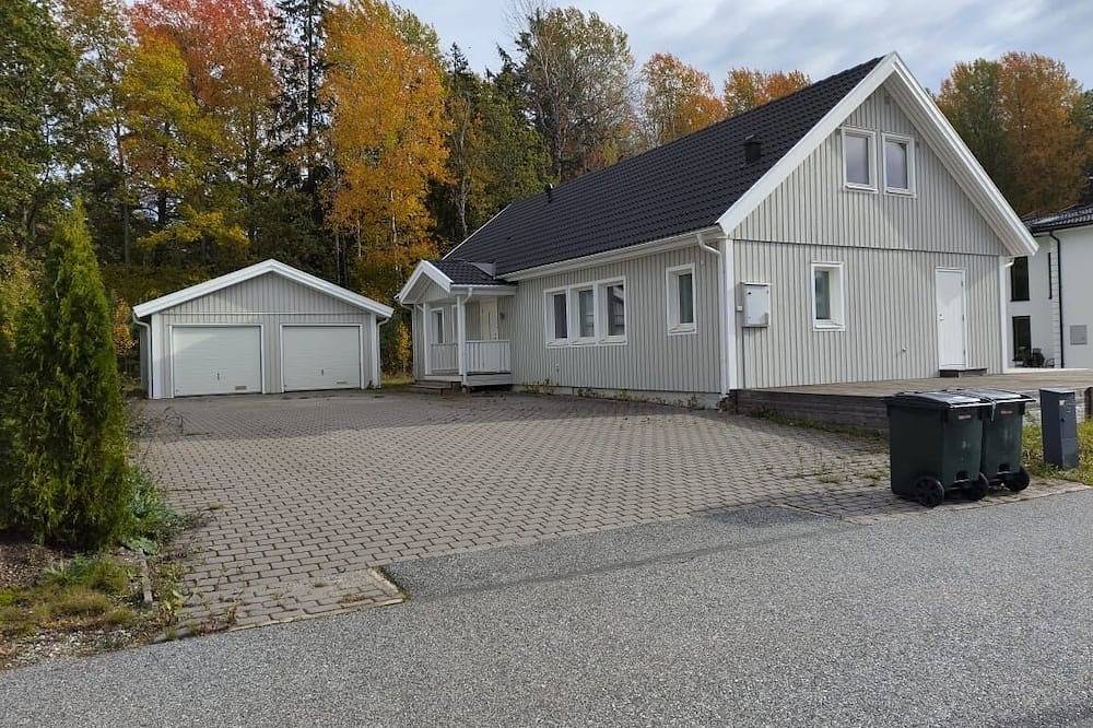 Villa Kaxberg in Södertälje, Mälaren