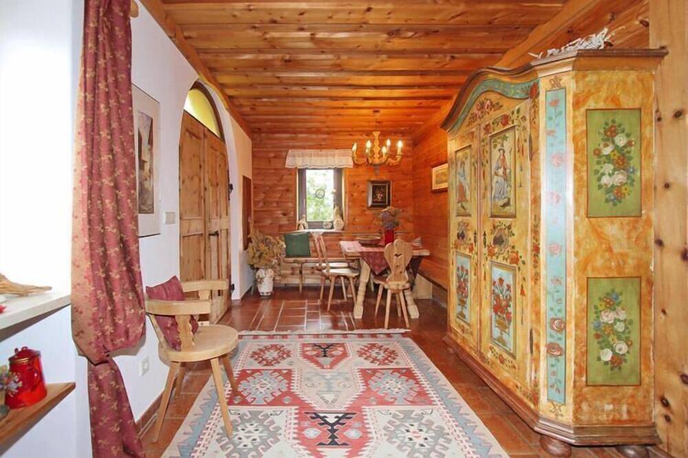 Ganze Wohnung, Wohnung in Latsch mit Pool & Garten in Latsch, Nationalpark Stilfser Joch